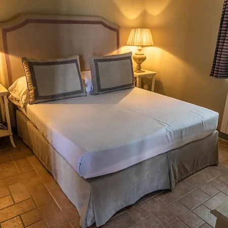 Relais Olmo - Place Of Charme