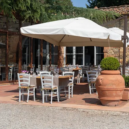 אתר נופש Relais Olmo - Place Of Charme אימפרונטה