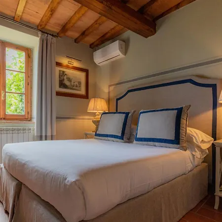 Relais Olmo - Place Of Charme אתר נופש 4*